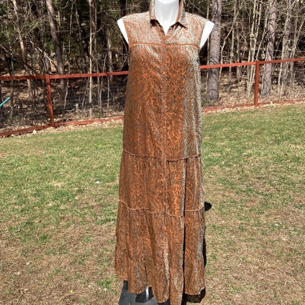 BB Dakota Tiered Prairie dress. Size Large.